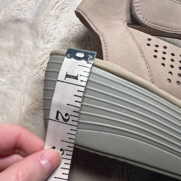 Clarks womens wedge size 8.5 - Picture 5 of 7